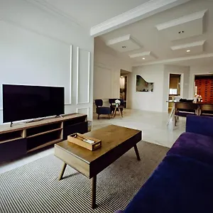 شقة سكن سينتشري باي الخاص, Sungai Dua Bukit